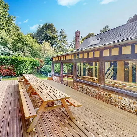 Holiday home Nice In Fontaine-la-louvet With Wifi Thiberville