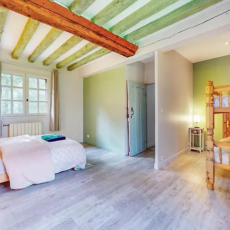 Nice In Fontaine-la-louvet With Wifi Holiday home *