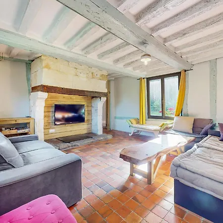 Nice In Fontaine-la-louvet With Wifi * Thiberville