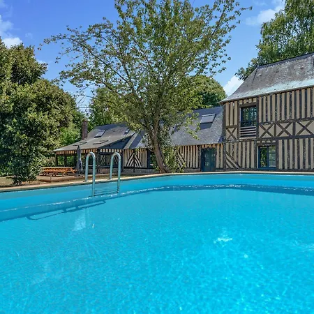 Nice In Fontaine-la-louvet With Wifi Holiday home Thiberville